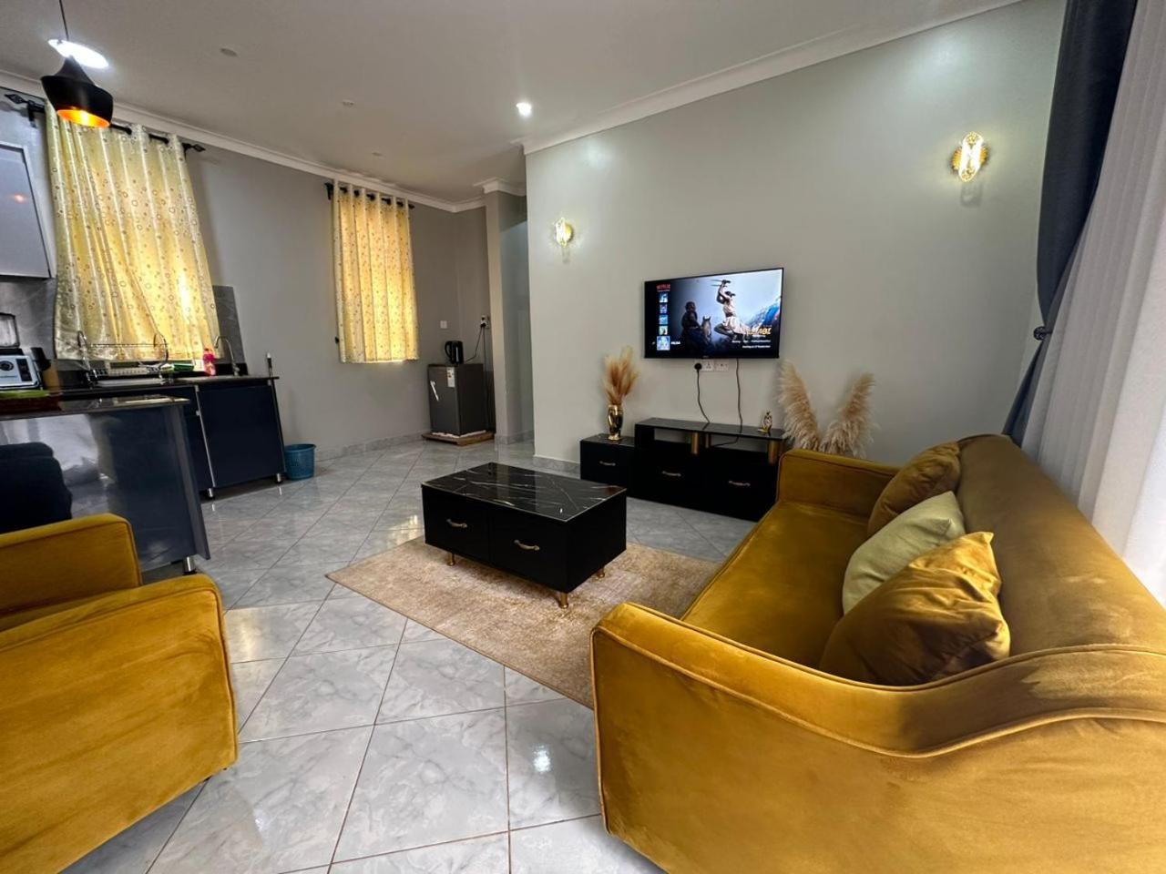 Sequoia Living Bed & Breakfast Kampala Bagian luar foto